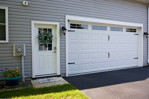 24/7 Emergency Garage Door Panel Replacement experts in Stonewall County County, TX